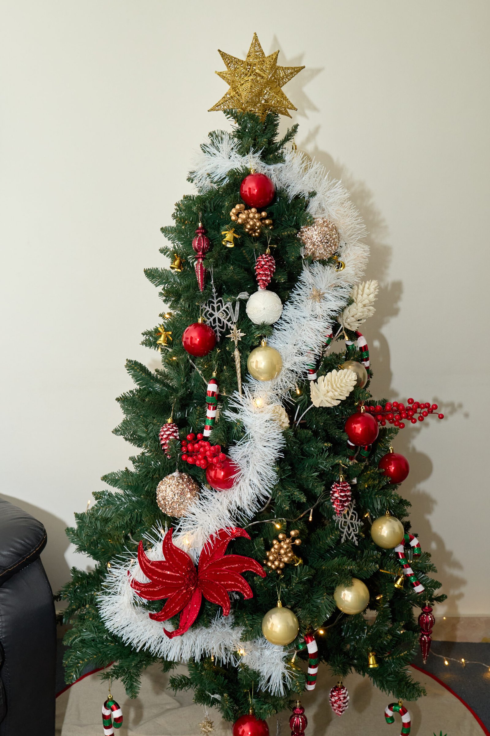 Christmas Tree <br> Red - Gold - White <br> (include accessories) - Image 7