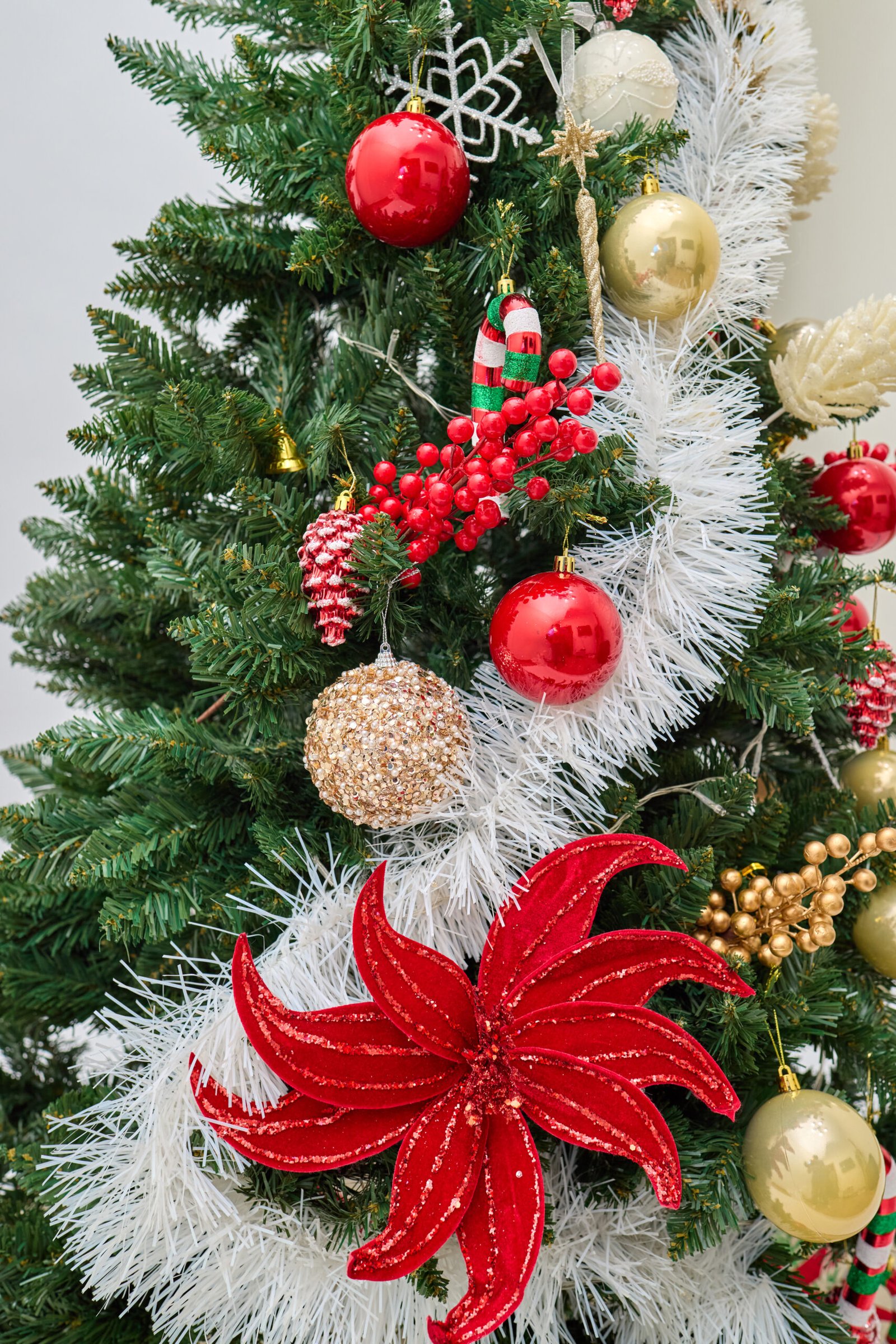 Christmas Tree <br> Red - Gold - White <br> (include accessories) - Image 6